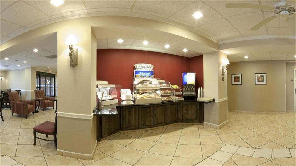 Holiday Inn Express Hotel & Suites Manchester Conference Center By Ihg Ngoại thất bức ảnh
