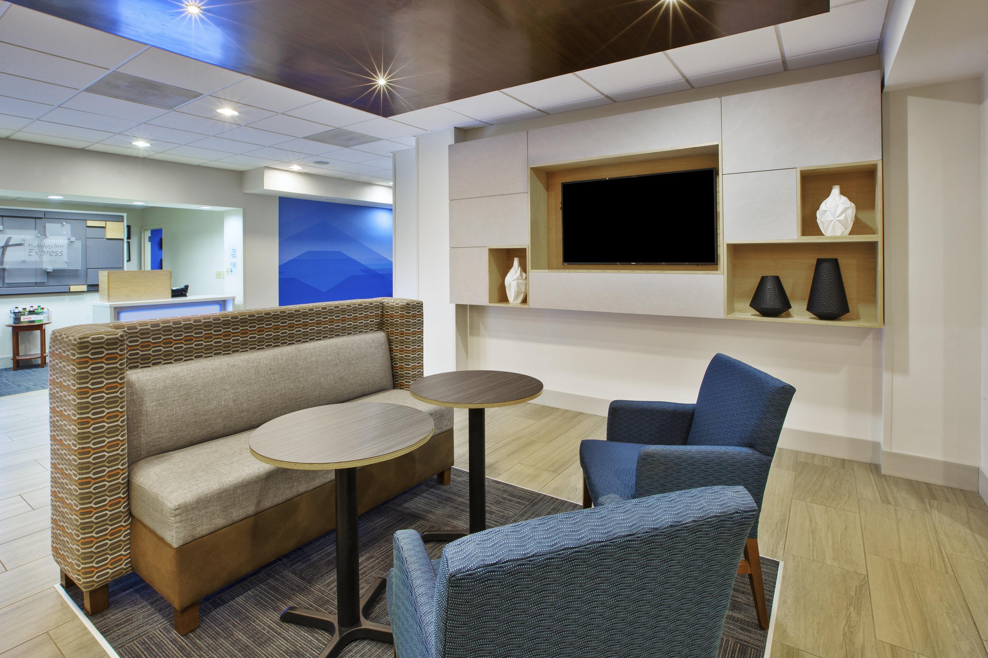 Holiday Inn Express Hotel & Suites Manchester Conference Center By Ihg Ngoại thất bức ảnh